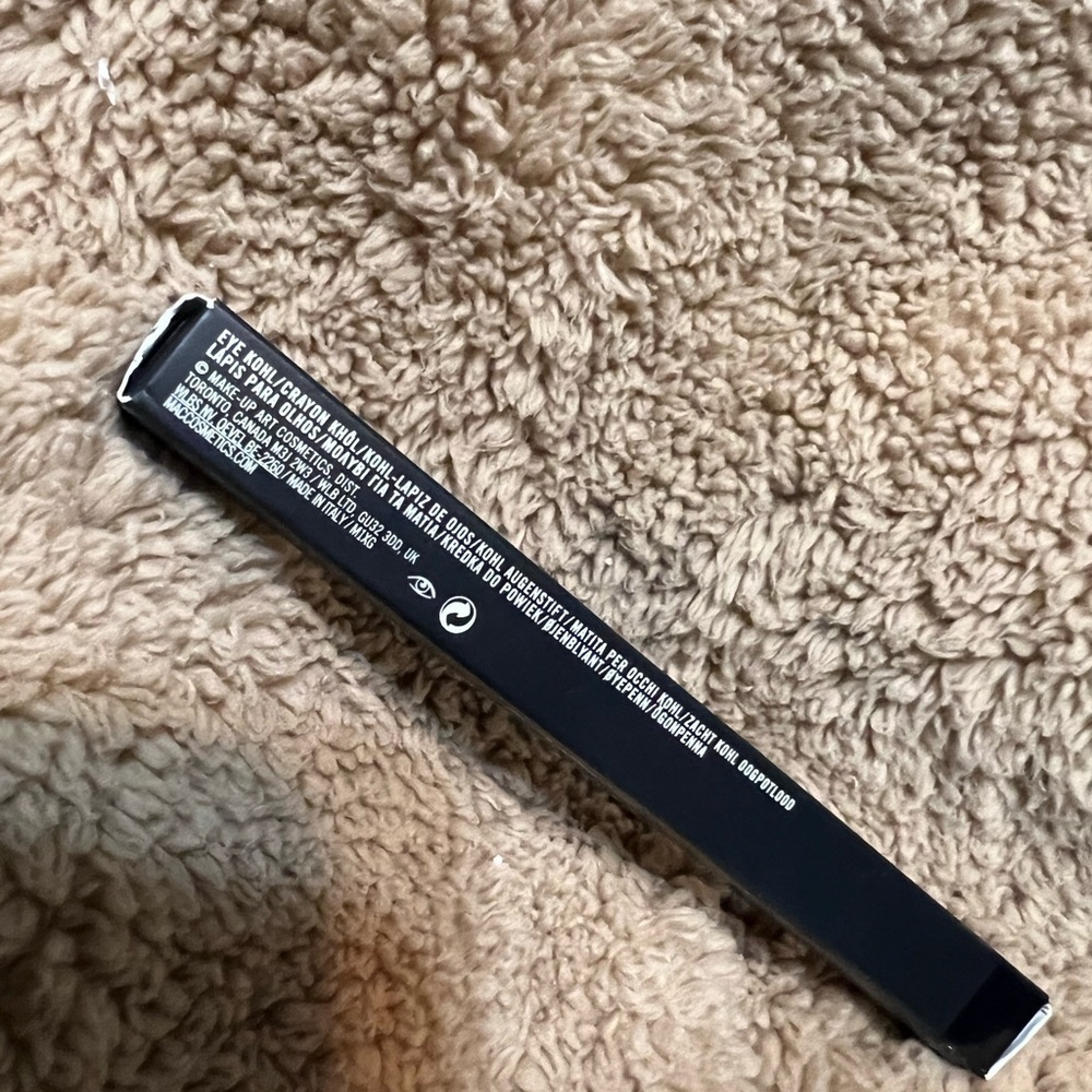 MAC Eye Kohl Crayon - Picture 6 of 6